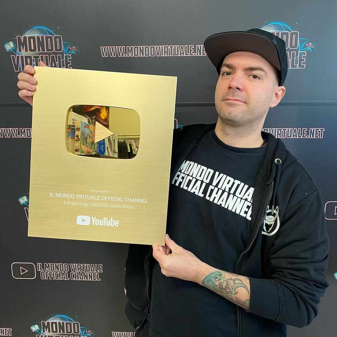 Vi devo dire che dal vivo è proprio bello 🤩
Arrivato il Gold Play Button da @youtube per il supera Case Study: Vi devo dire che dal vivo è proprio bello 🤩
Arri...