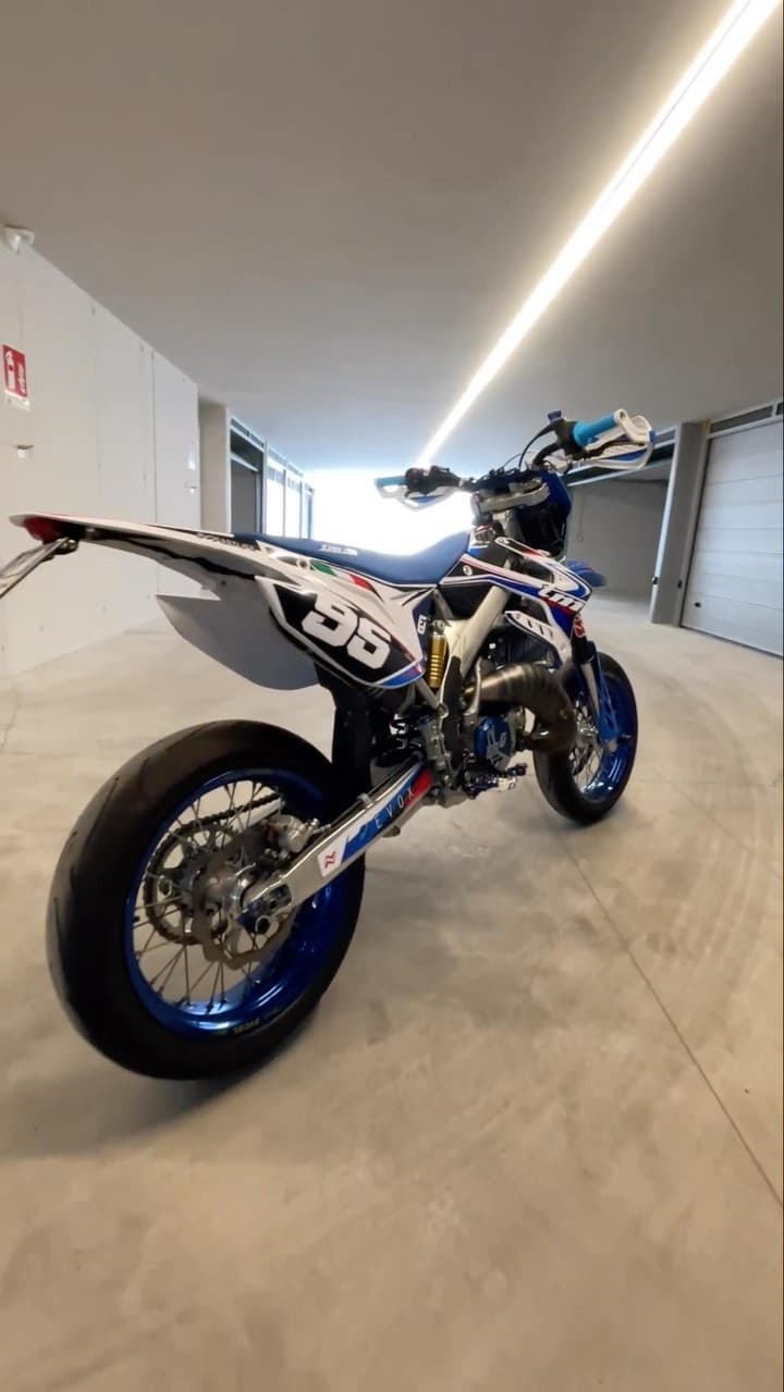 Avete visto il nuovo TM di @eddyjanno brandizzato eVox? 😎💙
.
.
.
#eVoxgg #EdoardoJannone #TM #bike Case Study: Avete visto il nuovo TM di @eddyjanno brandizzato ...